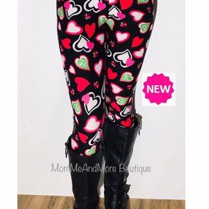 NEW Womens Pink Green Heart Leggings